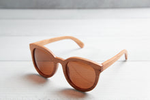 Load image into Gallery viewer, Victoria · Springbud