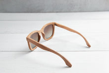 Load image into Gallery viewer, Hades · Acacia