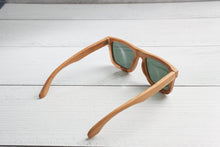 Load image into Gallery viewer, Diana · Bamboo · Arched Bridge