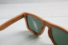 Load image into Gallery viewer, Diana · Bamboo · Arched Bridge