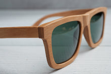 Load image into Gallery viewer, Diana · Bamboo · Arched Bridge