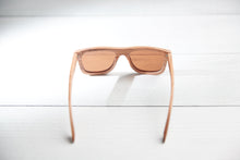 Load image into Gallery viewer, Diana · Springbud