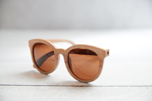 Load image into Gallery viewer, Triton · Springbud