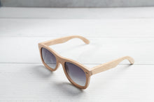 Load image into Gallery viewer, Rhea · Camphor