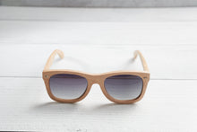 Load image into Gallery viewer, Rhea · Camphor