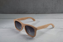 Load image into Gallery viewer, Rhea · Camphor