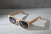 Load image into Gallery viewer, Rhea · Camphor