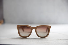 Load image into Gallery viewer, Eurus · Acacia