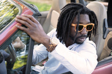 Load image into Gallery viewer, wooden sunglasses, polarized sunglasses, engraved sunglasses, bewell sunglasses