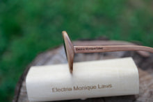 Load image into Gallery viewer, Rhea · Giant Chinquapin