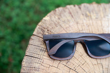 Load image into Gallery viewer, Rhea · Red Jujube