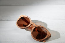 Load image into Gallery viewer, Victoria · Zebrawood