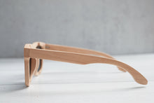 Load image into Gallery viewer, Diana · Maple · Flat Bridge