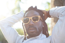 Load image into Gallery viewer, Polarized Bamboo Sunglasses, Bewell Sunglasses, bamboo sunglasses