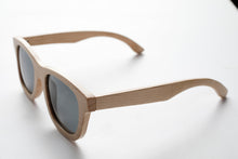 Load image into Gallery viewer, wooden sunglasses, polarized sunglasses, engraved sunglasses, bewell sunglasses