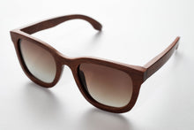 Load image into Gallery viewer, wooden sunglasses, polarized sunglasses, engraved sunglasses, bewell sunglasses