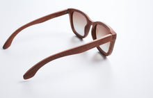 Load image into Gallery viewer, Red sandalwood sunglasses, wooden sunglasses, engraved sunglasses, bewell sunglasses