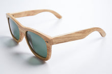 Load image into Gallery viewer, Rhea · Giant Chinquapin