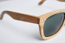 Load image into Gallery viewer, Rhea · Giant Chinquapin