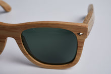 Load image into Gallery viewer, Rhea · Giant Chinquapin