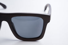 Load image into Gallery viewer, Bewell wooden sunglasses, polarized sunglasses, engraved sunglasses, wood sunglasses