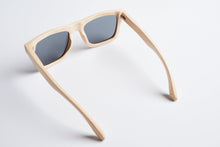 Load image into Gallery viewer, wood sunglasses, wooden sunglasses, Bewell sunglasses, engraved sunglasses