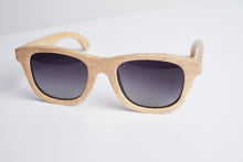 Load image into Gallery viewer, Hera · Camphor