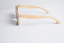 Load image into Gallery viewer, Hera · Camphor