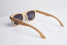 Load image into Gallery viewer, Hera · Camphor