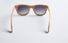 Load image into Gallery viewer, Hera · Camphor