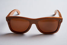 Load image into Gallery viewer, wooden sunglasses, polarized sunglasses, engraved sunglasses, bewell sunglasses