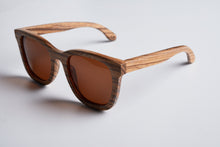 Load image into Gallery viewer, Bewell wooden sunglasses, polarized sunglasses, engraved sunglasses