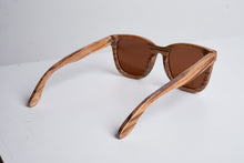 Load image into Gallery viewer, Bewell wooden sunglasses, polarized sunglasses, engraved sunglasses