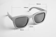 Load image into Gallery viewer, wooden sunglasses, polarized sunglasses, engraved sunglasses, bewell sunglasses